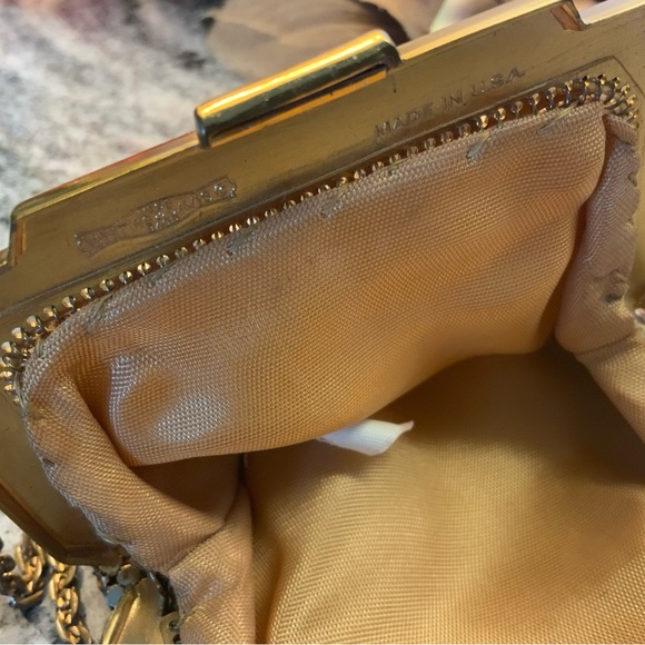 Cute little vintage whiting&Davis gold-tone purse. Made in USA - Picture 8 of 8